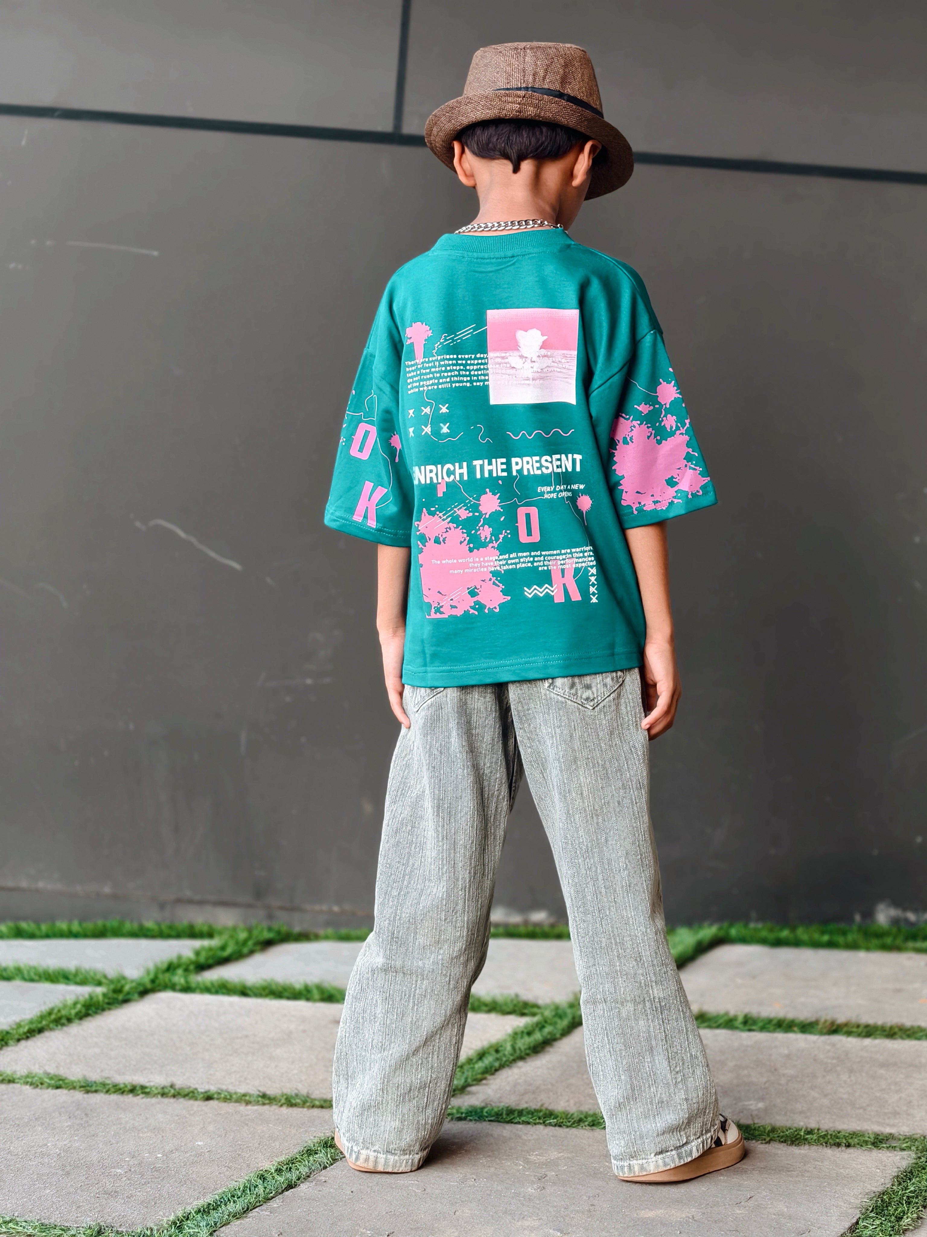 Black Oversized T shirt Five Sleeves